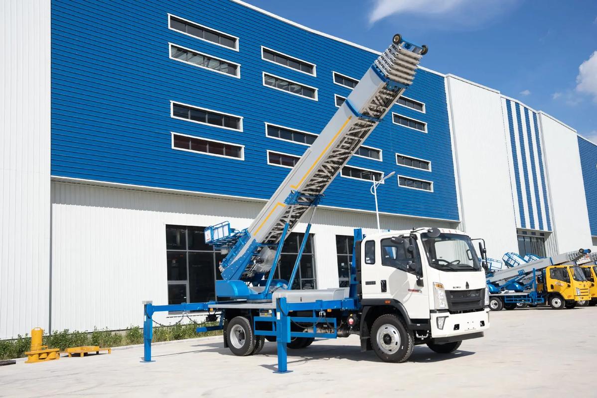 解放小型云梯车上料车租赁多少钱