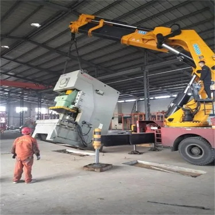 解放80吨折臂吊车出租附近电话